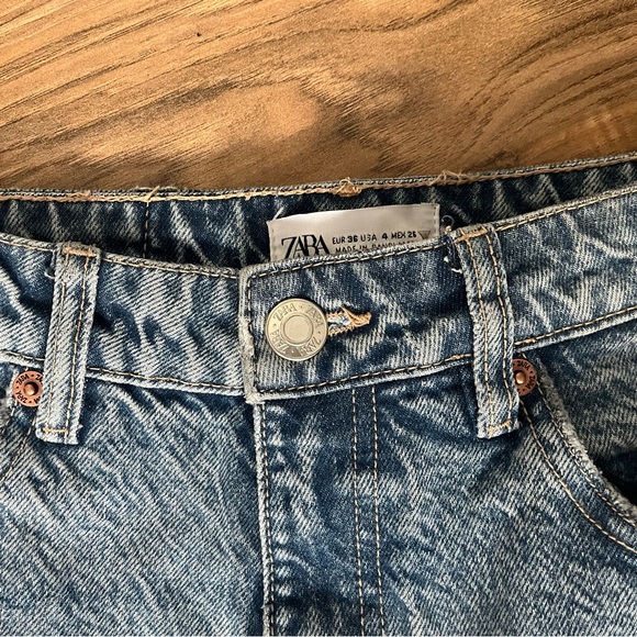 Zara Blue Mom Fit Jeans - Picture 5 of 8